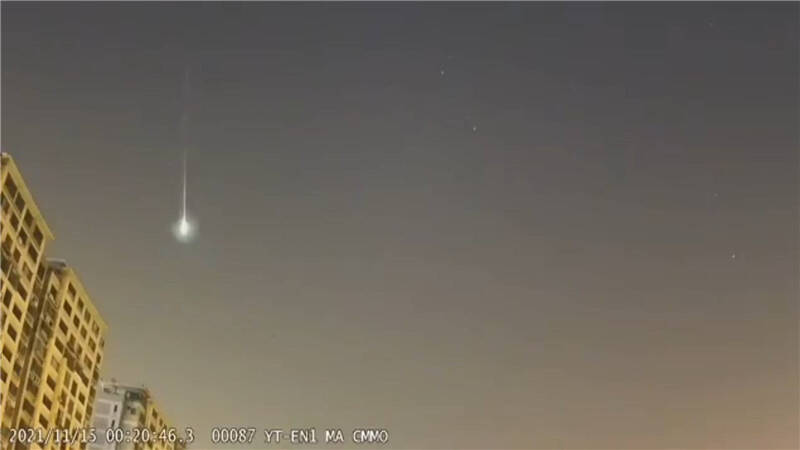多次爆裂闪光！澳门金沙平台艾山天文台监测到超级火流星