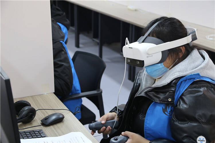 全省37所高职院校参赛队齐聚潍坊竞技虚拟现实（VR）设计与制作