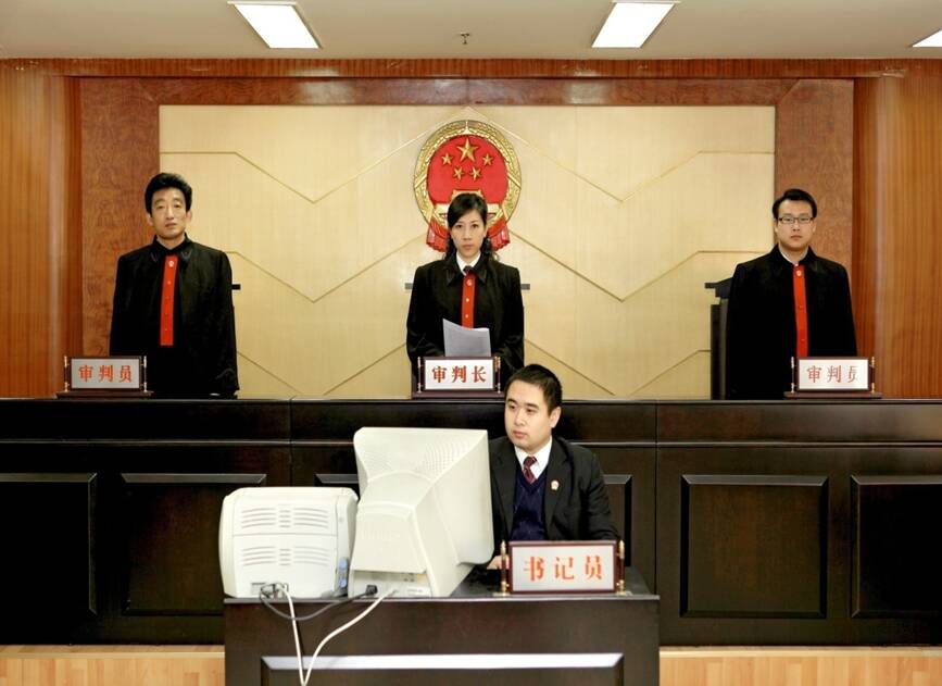 打击刑事犯罪 全国优秀法官吕青讲述她的司法故事