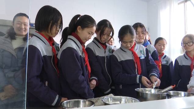 潍坊市坊子区2707名教师参与课后延时服务 学生们在“欢乐时光”中全面发展
