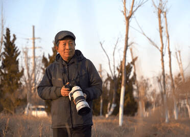 武城拍客赵登勤爱好摄影30余年：拍白鹭、拍中华攀雀，镜头定格生态之美很幸福