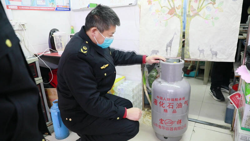 潍坊市奎文区：一瓶一码 燃气钢瓶有了专属“电子身份证”