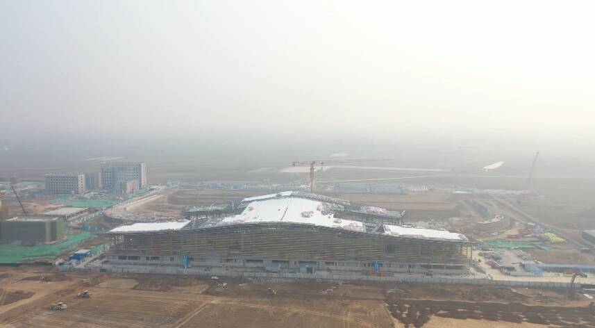 济宁新机场工程建设者坚守岗位 暖心过年
