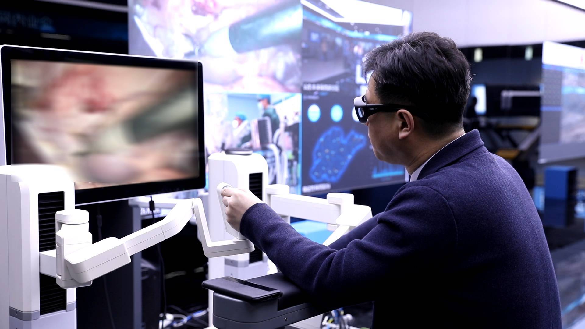 山东发布全球首张确定性网络 远程腹腔镜手术时延可降低至5毫秒 