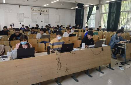 第七届中国高校计算机大赛团体程序设计天梯赛选拔赛在潍坊学院举行
