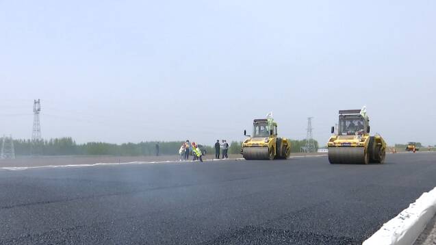 潍坊：500余名劳动者“五一”忙建设 力争高速公路项目早竣工