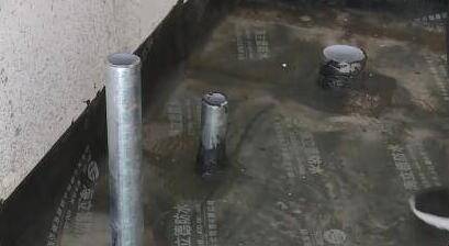男子在青岛城阳130多万买商铺无上下水管道 想退房遇难题