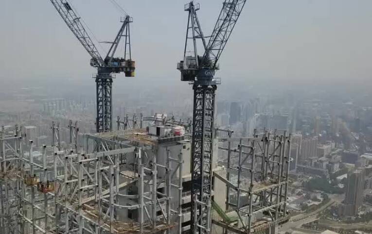 济南CBD“五指山”加快建设 360米高平安金融中心项目即将全面封顶