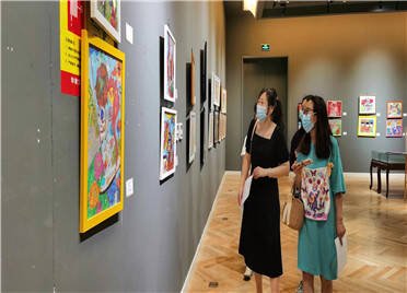 “童心向党”第十一届潍坊市少儿书画优秀作品展在潍坊于希宁美术馆开幕
