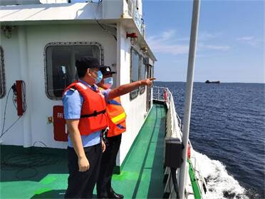 威海：开展海上联合巡查 全力保护海洋生态系统