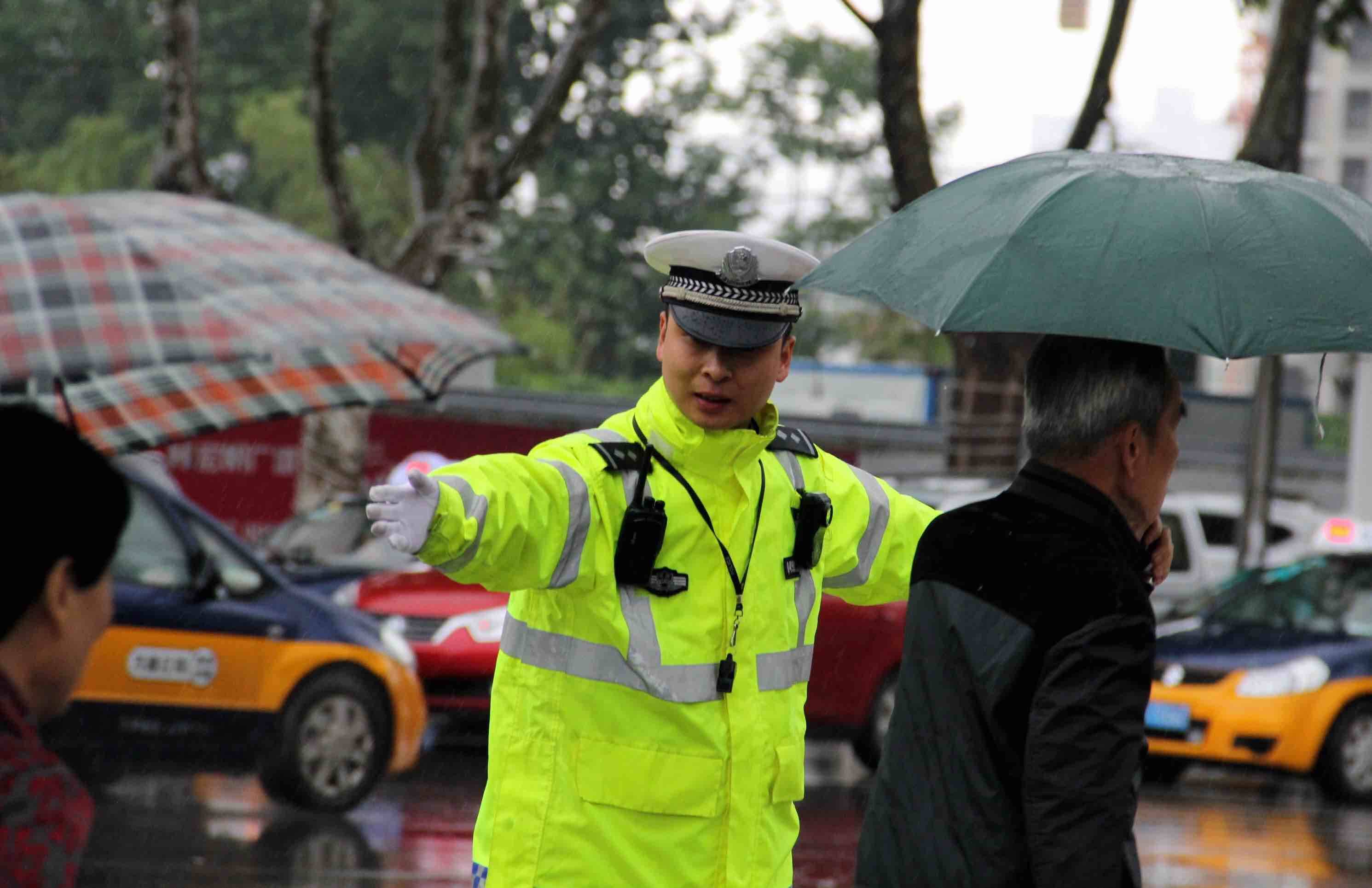 淄博公安交警发布汛期易积水塌方路段 提示市民注意绕行
