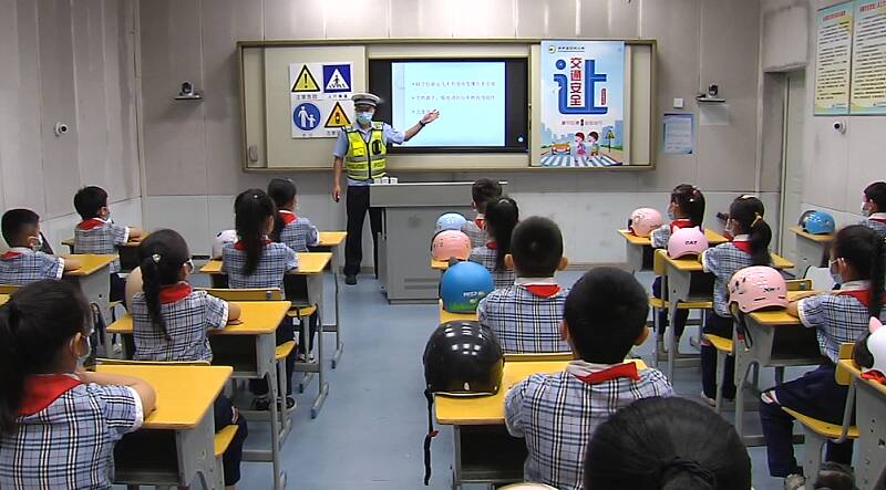金乡：交通知识进校园 增强广大学生假期安全意识