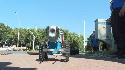 录像、拍照一气呵成！潍坊市潍城区启用机器人巡查地下管网 保障排水通畅