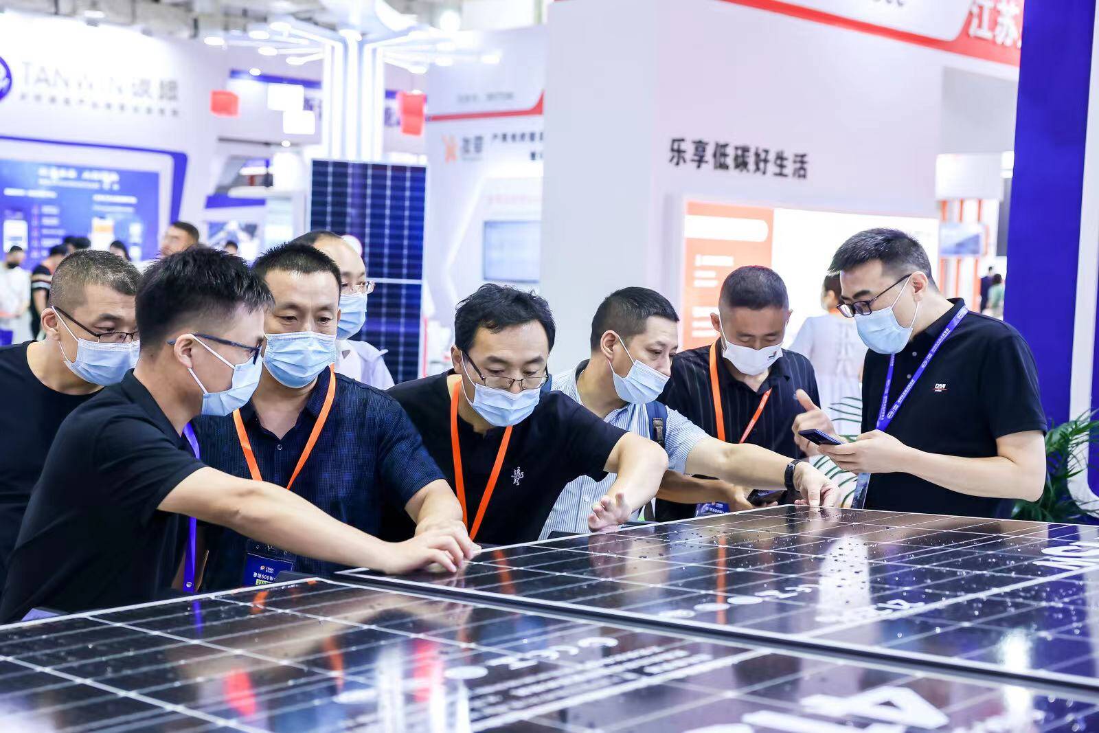 第十七届中国（济南）国际太阳能利用大会开幕 全球500多家能源领军企业参展