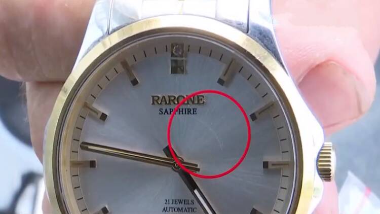 东营：雷诺手表刚带一年多 两次刻度针掉落划伤表盘