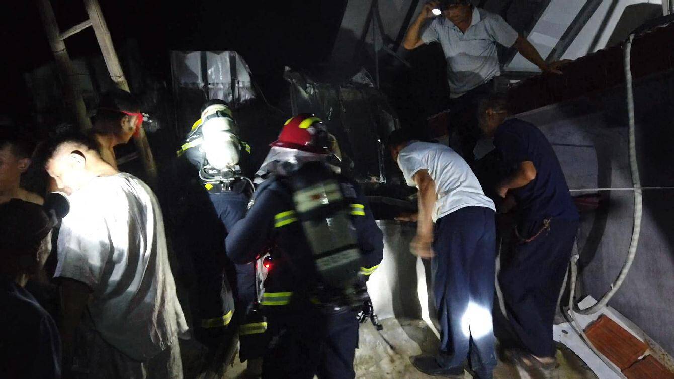 淄博：家中失火，接警员“教科书式”引导自救避险 被困2人成功获救
