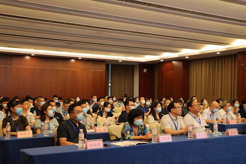 山东省大学生数学竞赛暨大学数学教学研讨会在潍坊举行