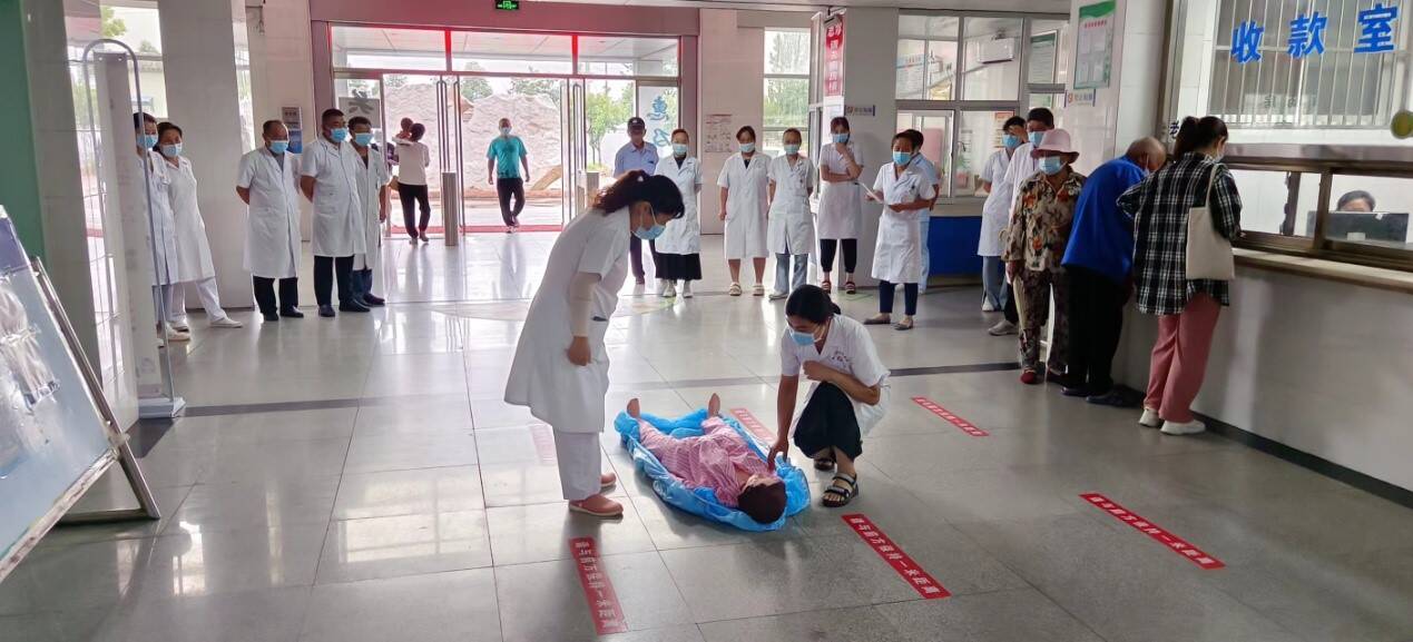 滕州市姜屯中心卫生院开展急诊急救演练活动
