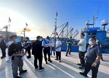 休渔期结束！威海文登海岸警察大队保障渔船有序出海作业