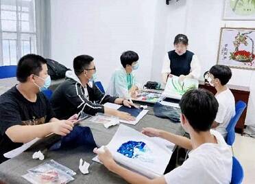 烟台市残疾人事务综合服务中心举办掐丝珐琅画初（中）级培训班