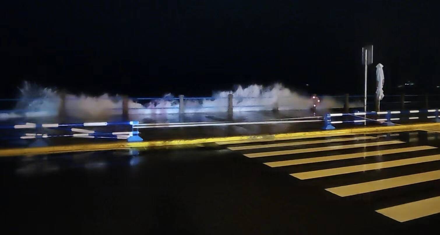 青岛交警提醒：受台风影响 澳门路附近实行交通管控 停放车辆尽快驶离