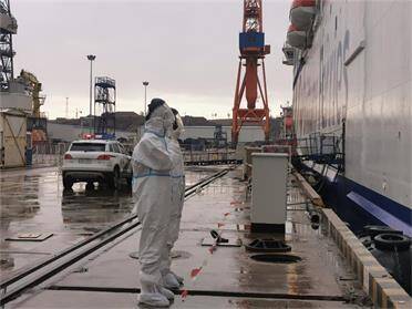 威海出入境边防检查站：全力做好恶劣天气下滞港船舶服务保障工作