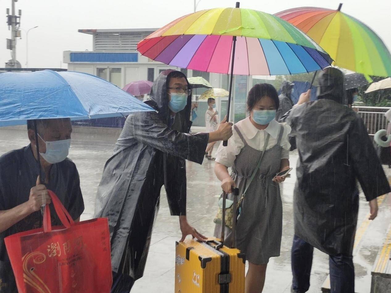 青岛地铁4515人防汛队伍严阵以待 全力备战台风“梅花”