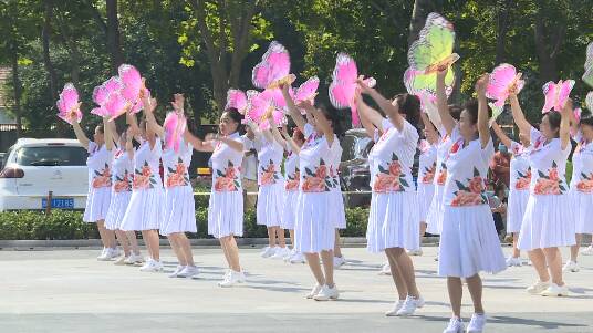 潍坊市潍城区：舞蹈、民俗精彩呈现 热热闹闹迎“十一”