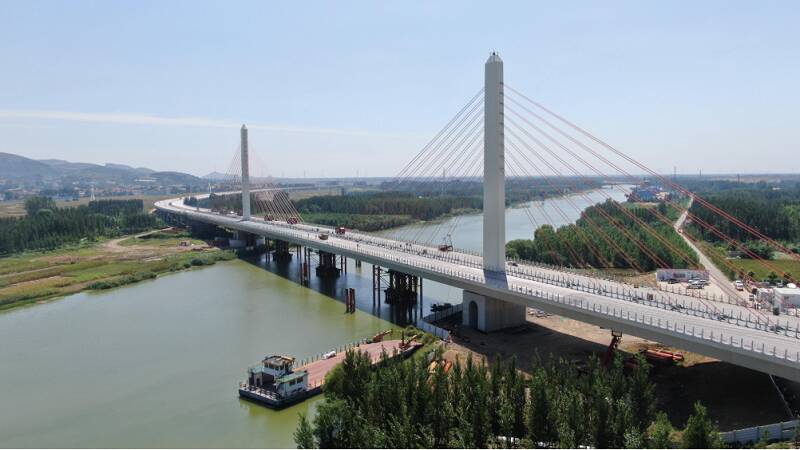 济宁新机场高速项目实现全线贯通