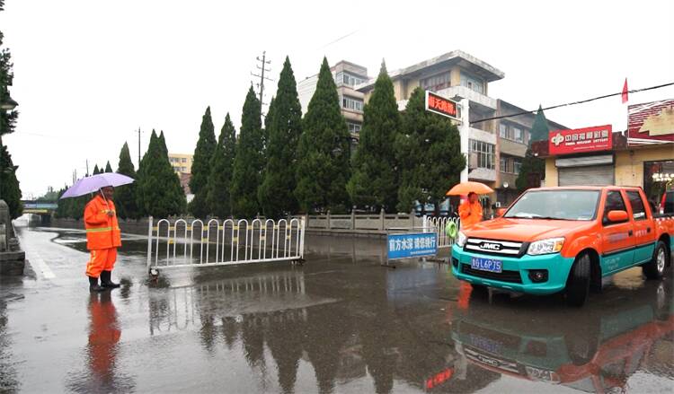 青州：党员干部加强降雨值守 大型机械助阵每小时排水1000立方米