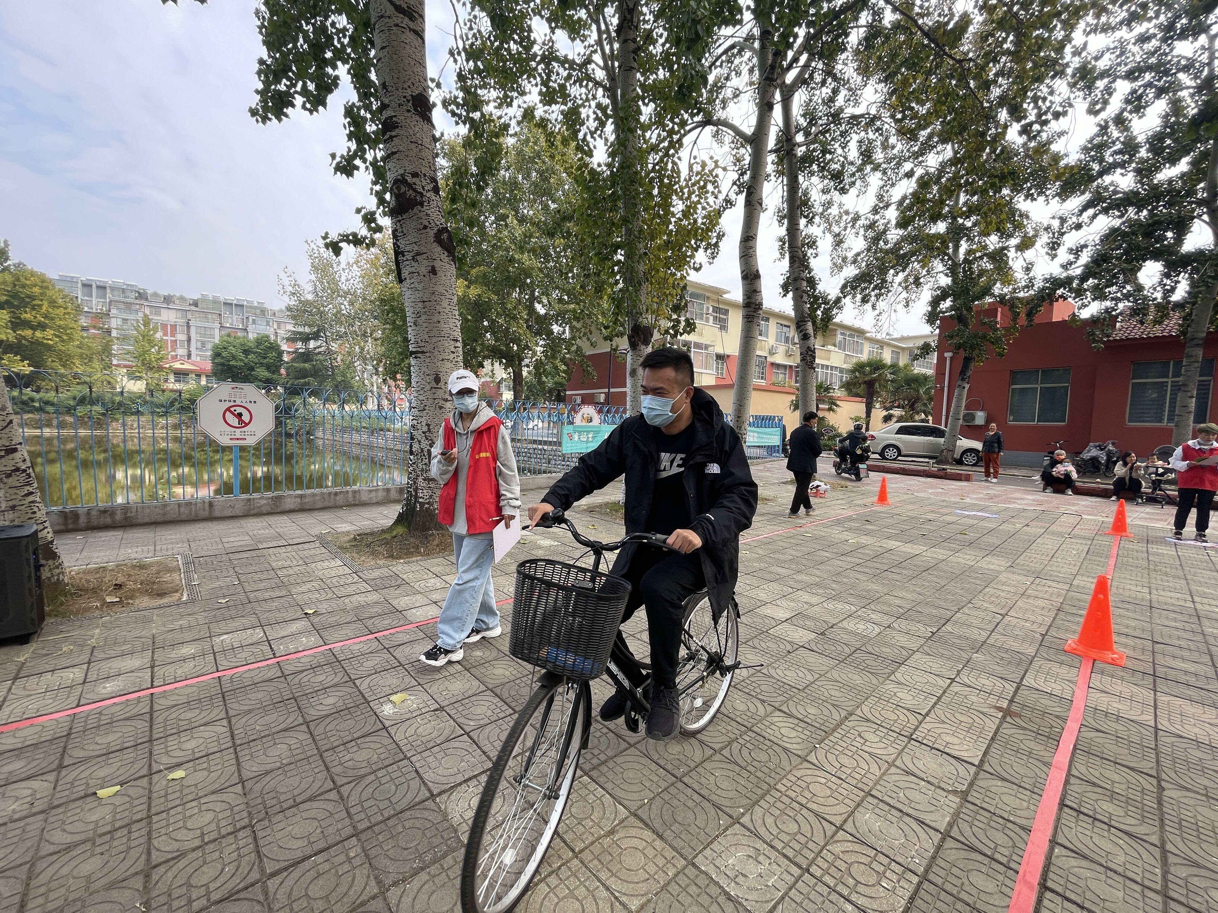点燃市民健身热情!枣庄市市中区文化路街道社区运动会开赛(图2)