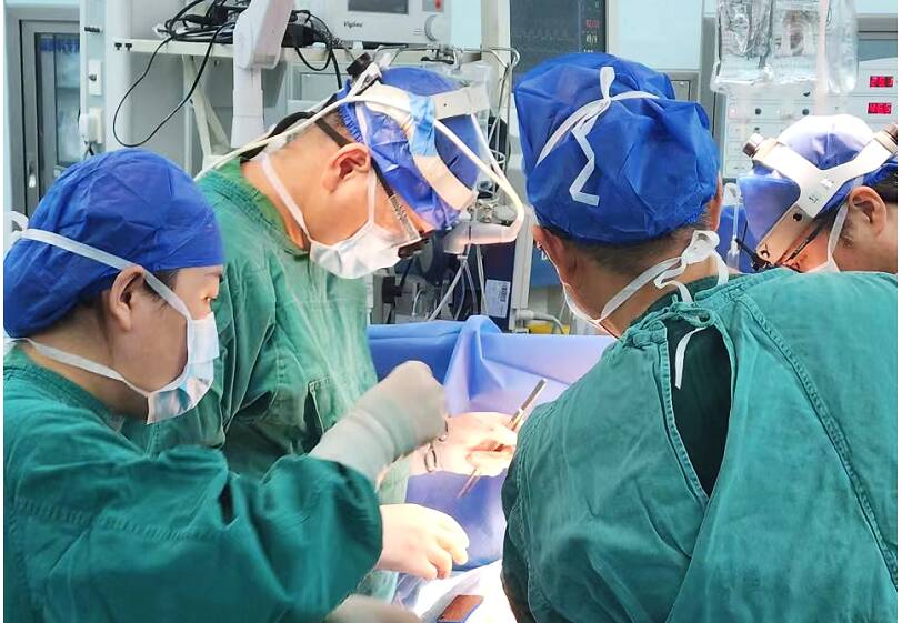 全国首例！山东大学齐鲁医院完成心内科主导的人工心脏植入术