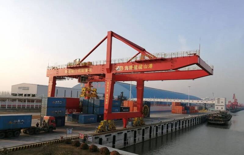 梁山港集装箱吞吐量突破5000标箱 提前完成年度运输目标
