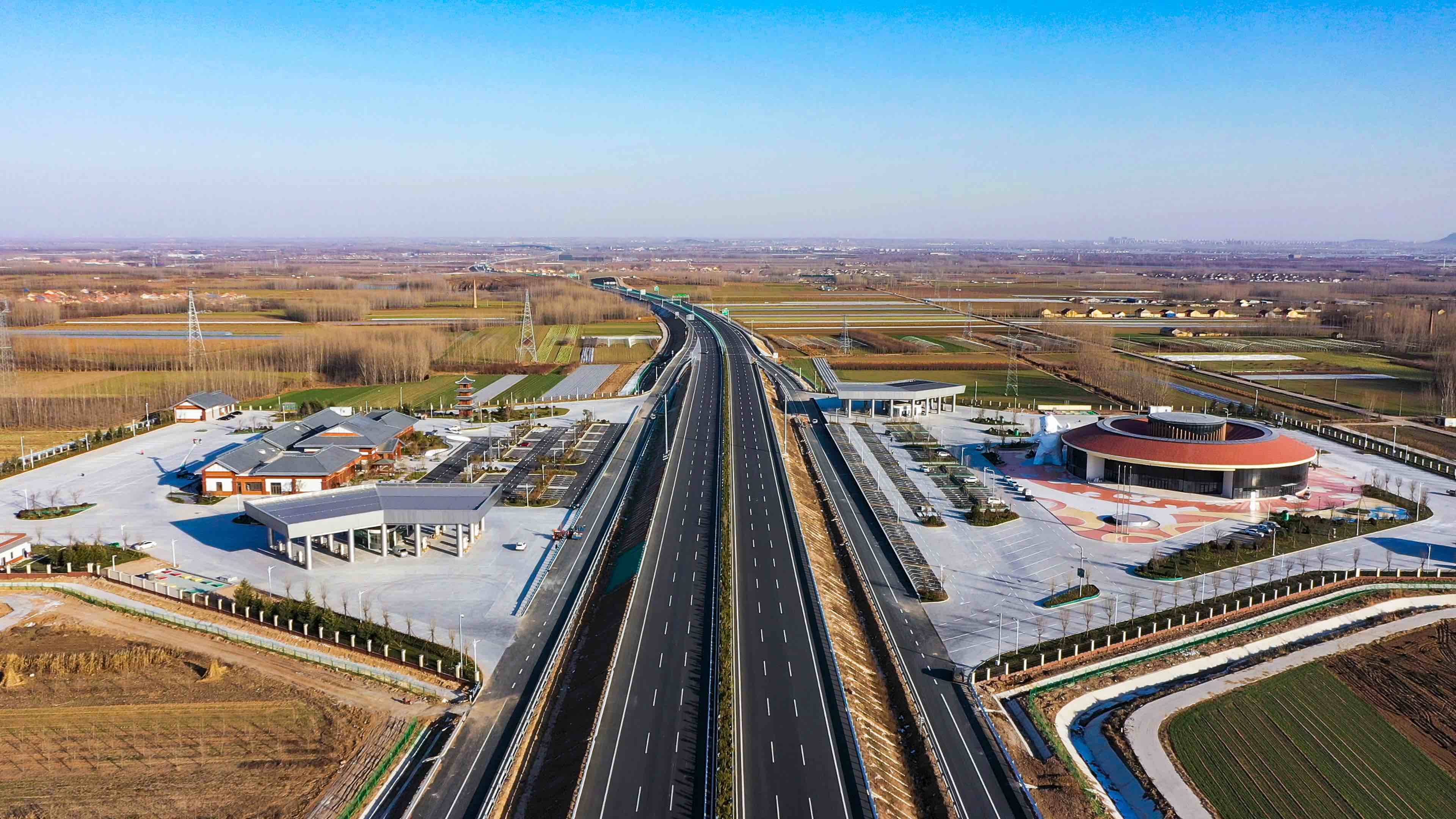 潍坊至青岛公路及连接线项目建成通车