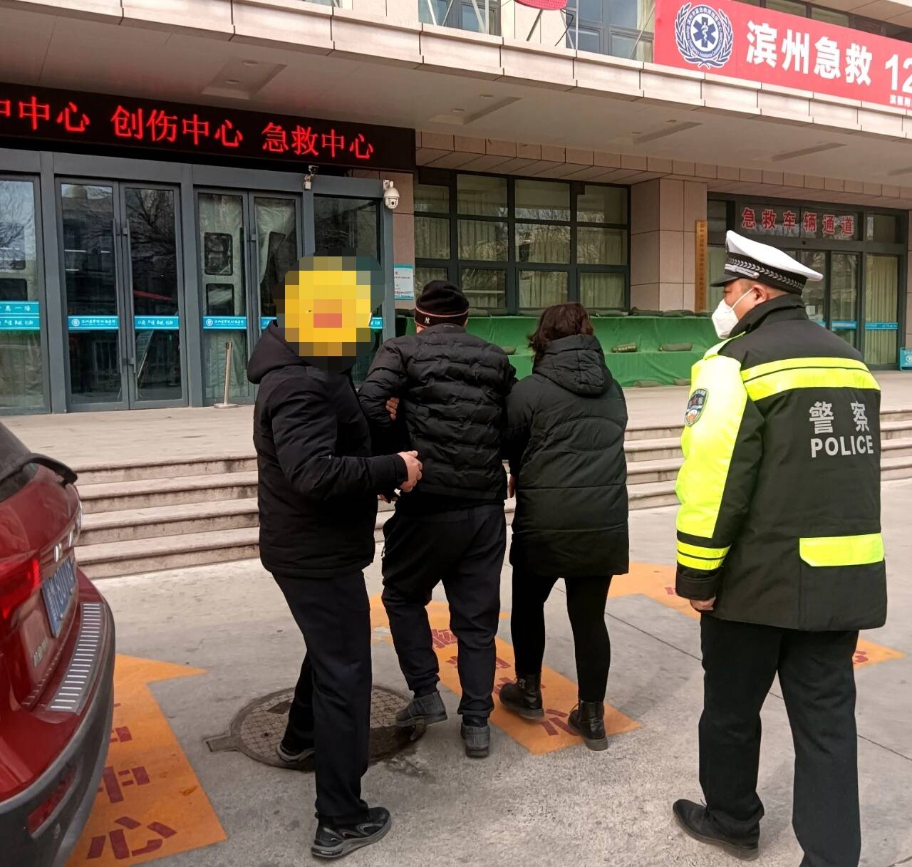 惠民县民警开辟绿色通道救助患病群众