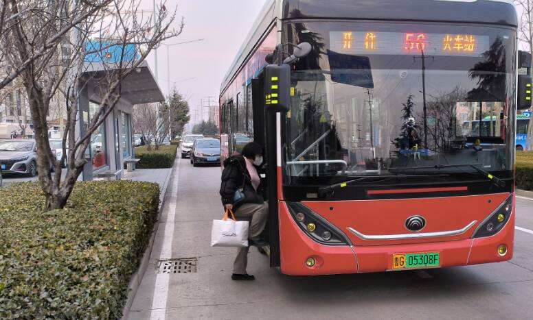 春节假期 潍坊公交客运量突破23万人次