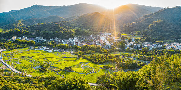 廣袤鄉(xiāng)村氣象新！《人民日?qǐng)?bào)》頭版點(diǎn)贊山東多地欣欣向榮新氣象