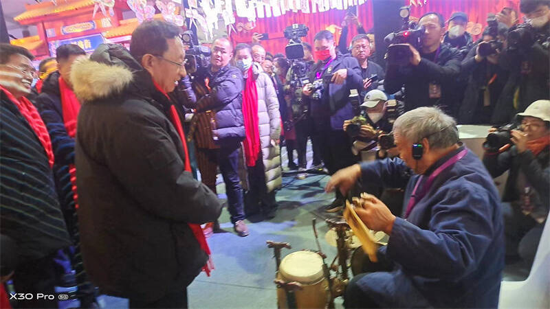 泰山皮影戏亮相中国非物质文化遗产保护年会