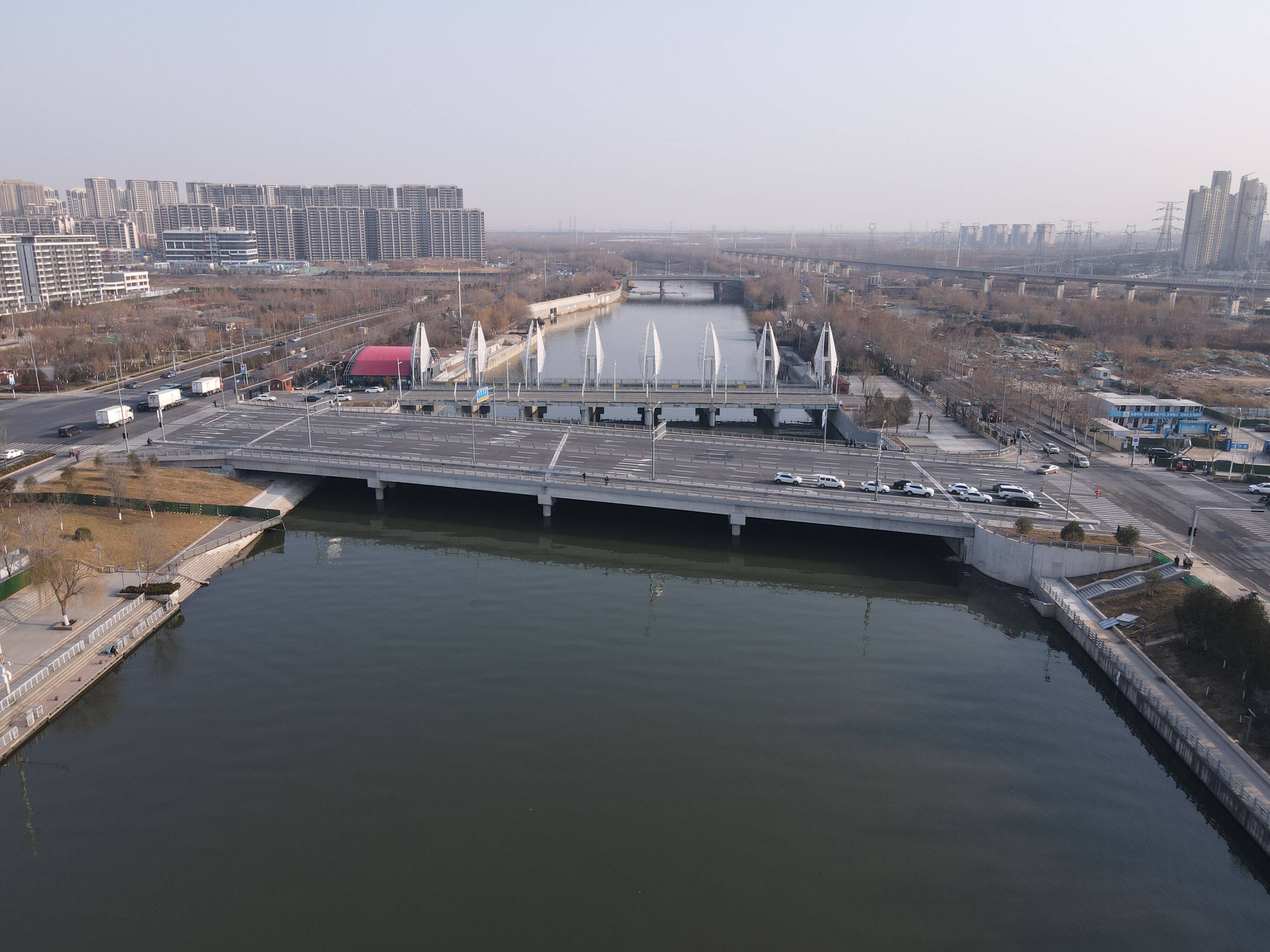 奥体中路北延跨小清河桥梁通车 往来济南新东站和华山片区更便捷了