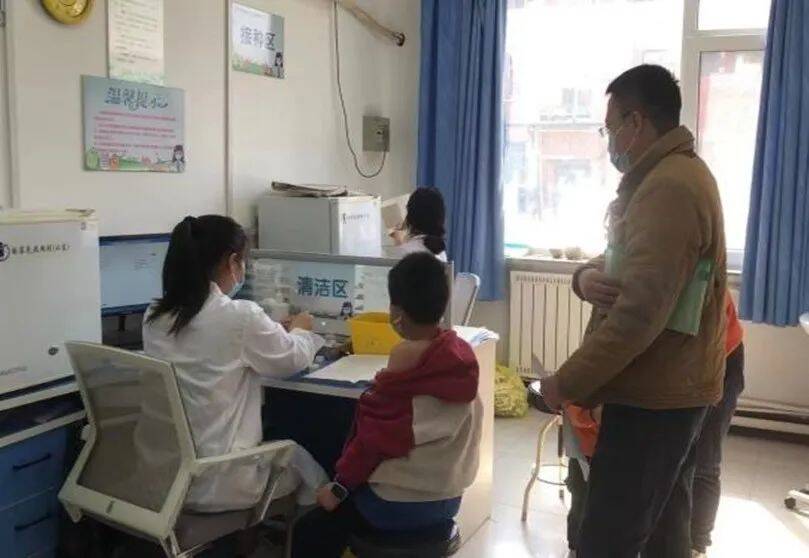 紧急采购2万人份！东营市东营区为165所学校师生接种流感疫苗