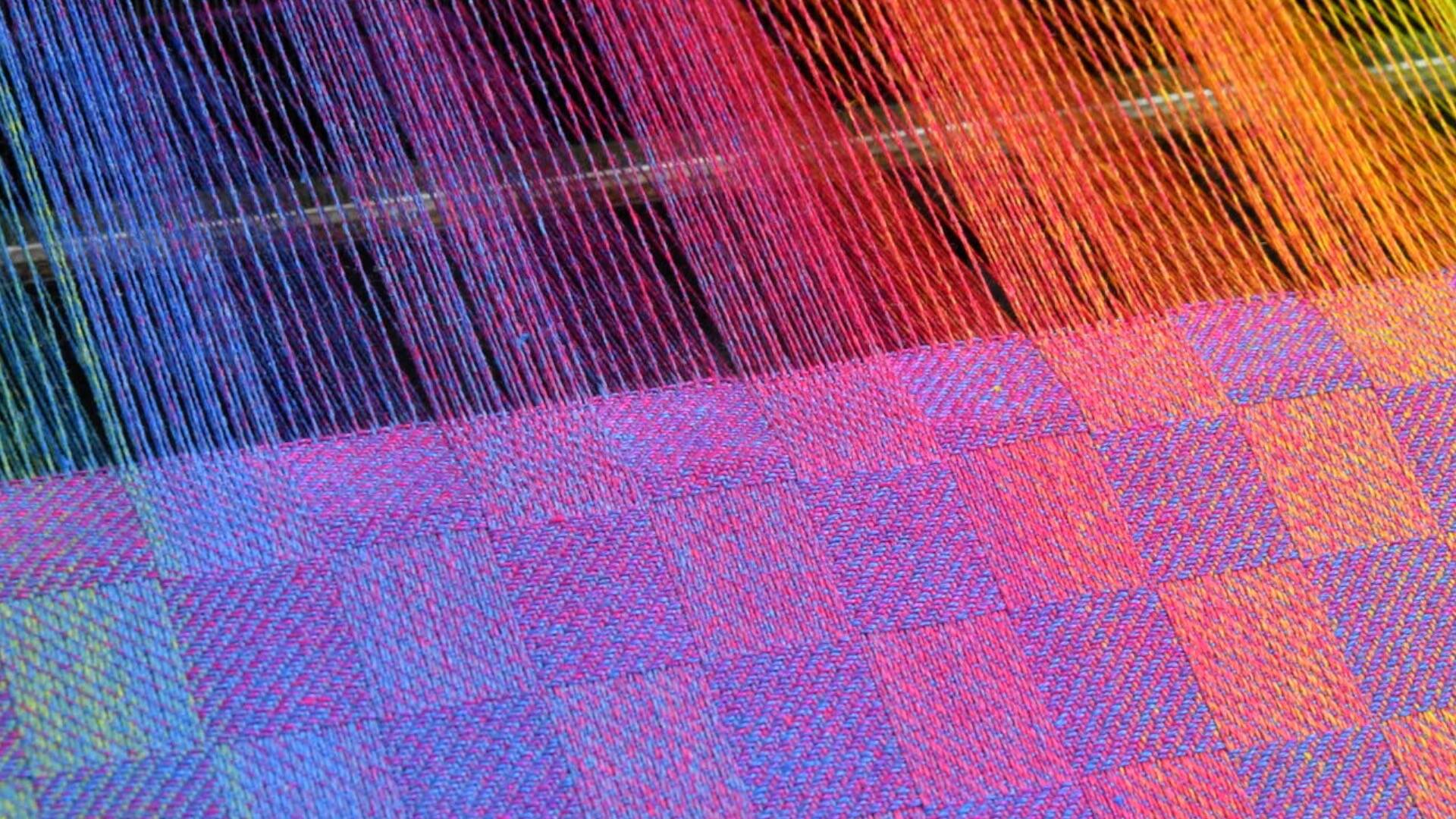 工业之美｜这是一场棉花的“蝶变之舞”，数字化纺织带你感受线迹之美