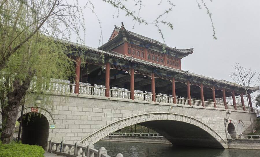 清风廊桥 传说婉转动人 春景秀美怡人