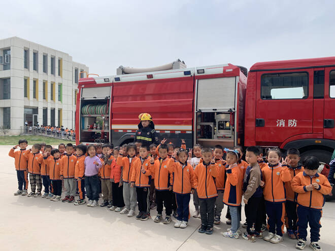 全民国家安全教育日|滨州消防宣传进校园 与爱“童”行零距离