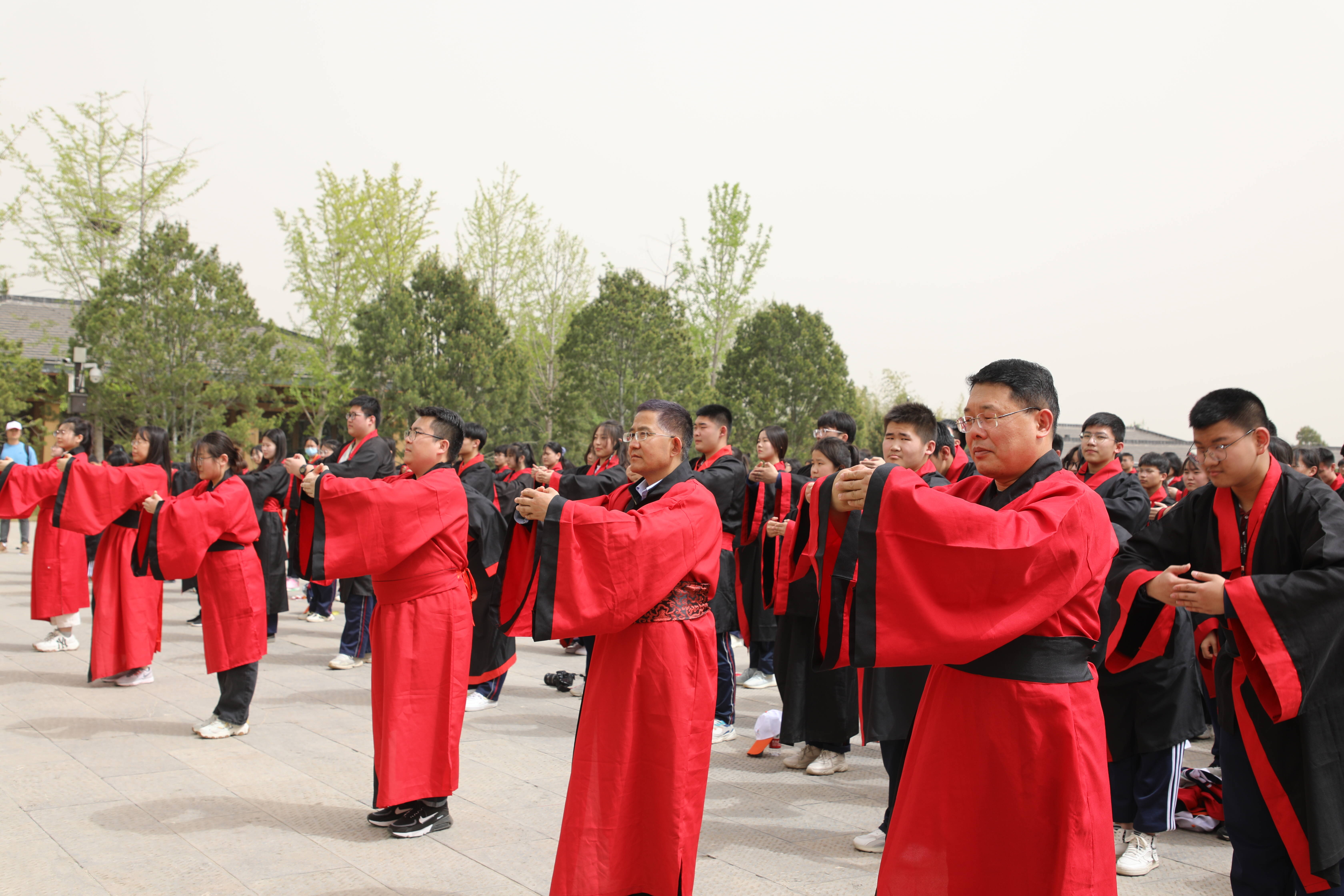 临沂市第三中学师生前往曲阜开展研学活动