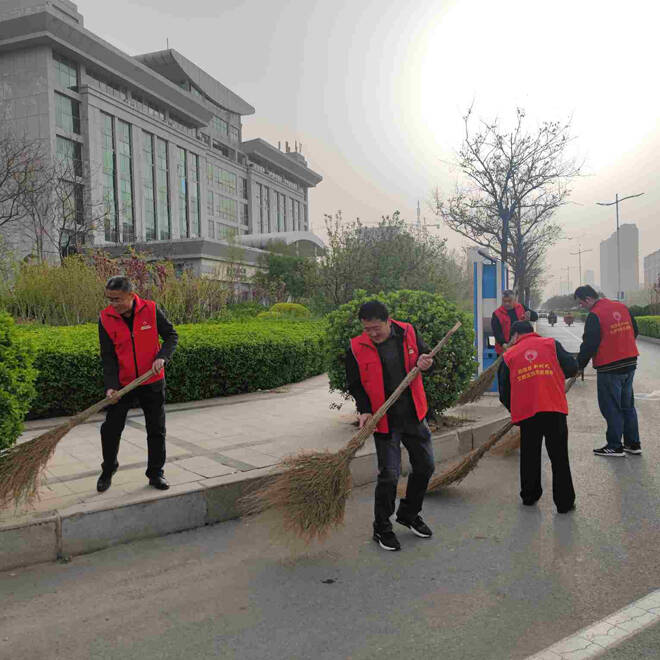 阳信联通组建党员先锋队开展环境卫生志愿服务活动