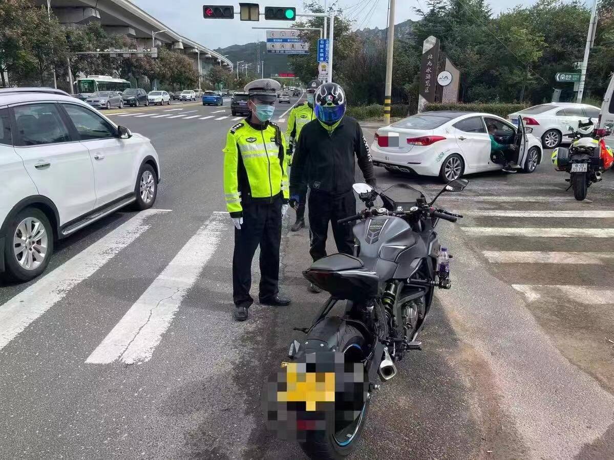 4個月查處272輛改裝車 青島交警開展“靜夜守護”噪音擾民專項行動