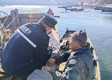 烟台海警局长岛工作站：全力维护伏季休渔期间辖区海域安全稳定