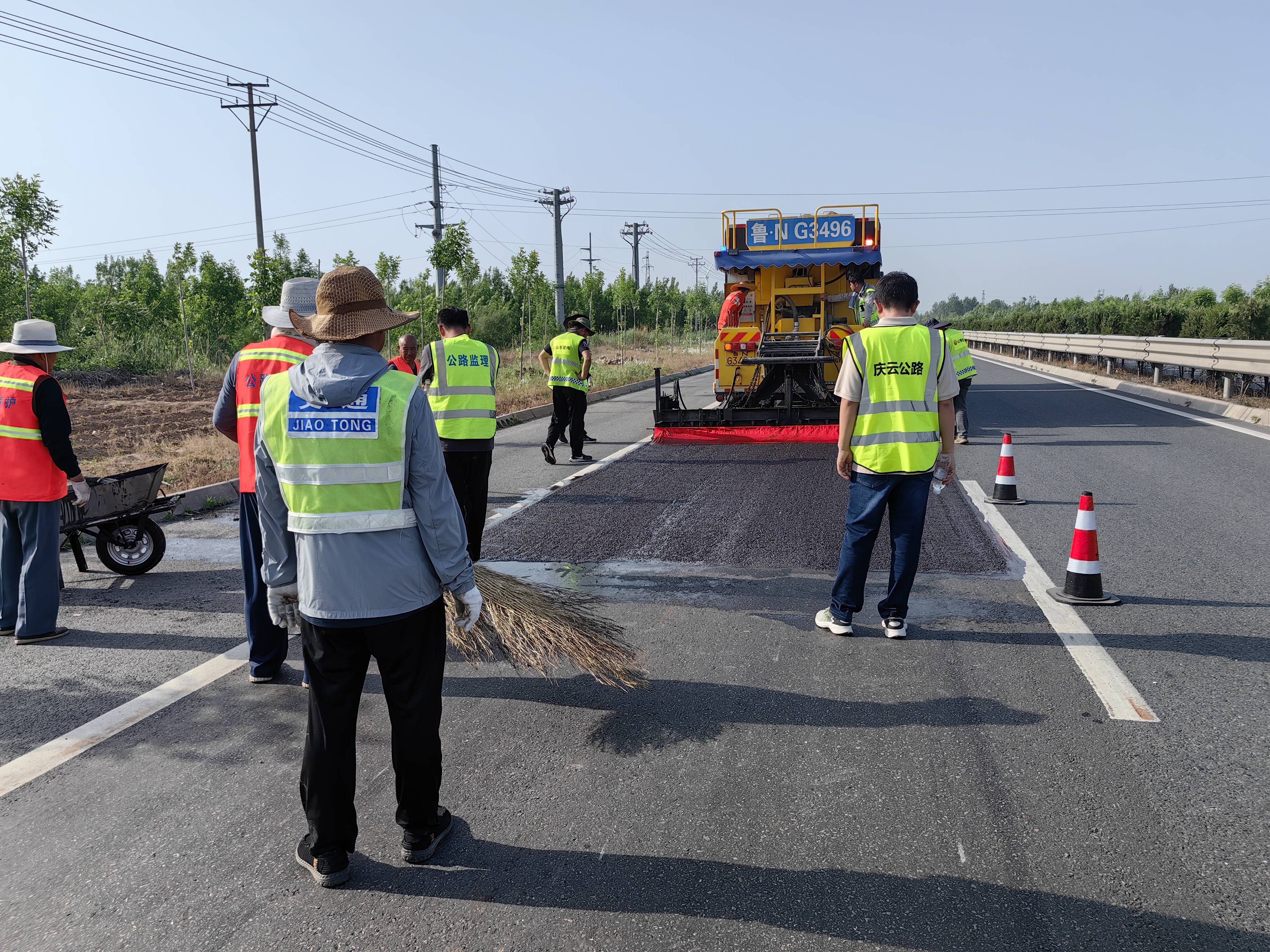 延长公路使用寿命 庆云公路分中心精准实施路面预防性养护