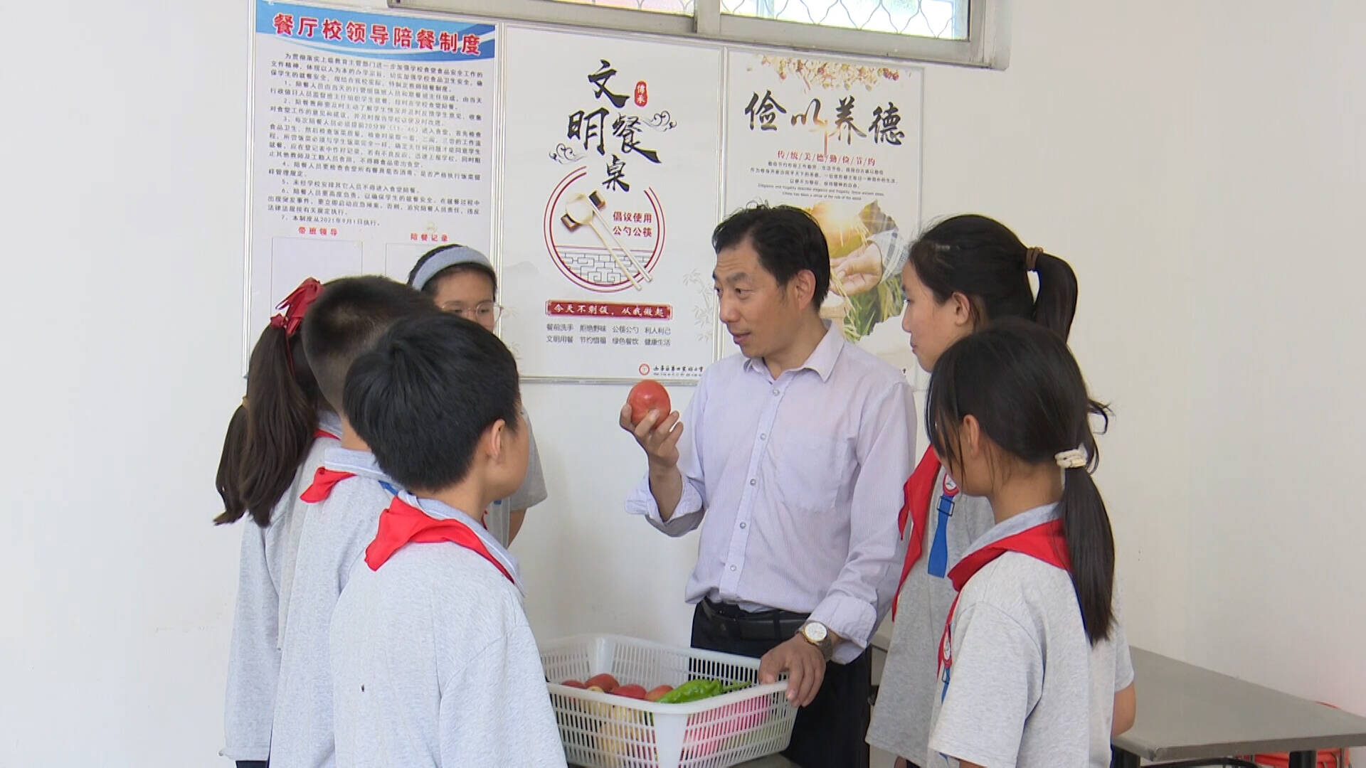 中国学生营养日将至 枣庄山亭学校开展形式多样宣传活动