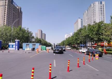 潍坊健康东街这段路改造，出行请注意！